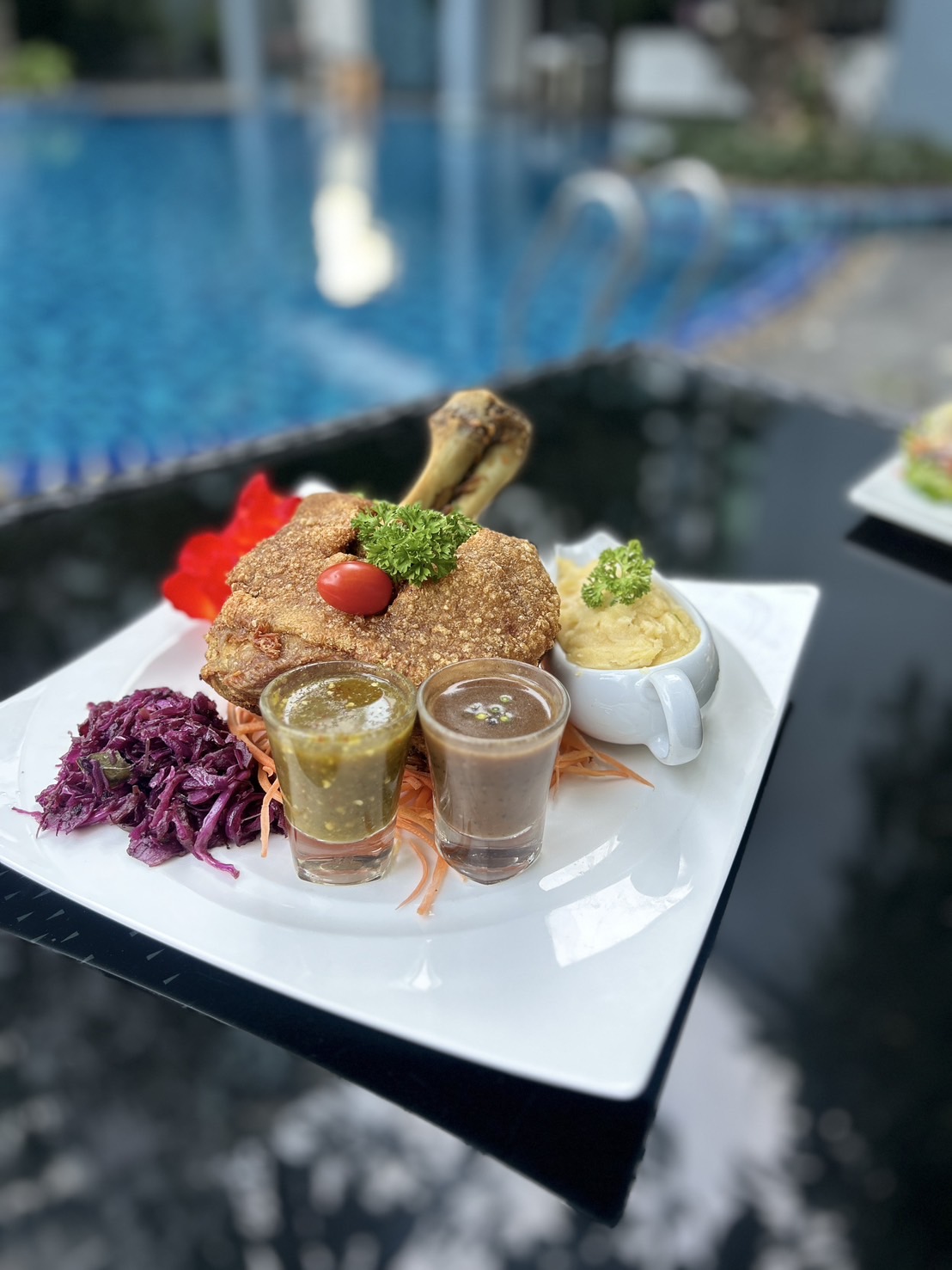 อินดิโก้บาร์ เบย์บีชรีสอร์ท จอมเทียน (พัทยา) Sharing Set for 4 People