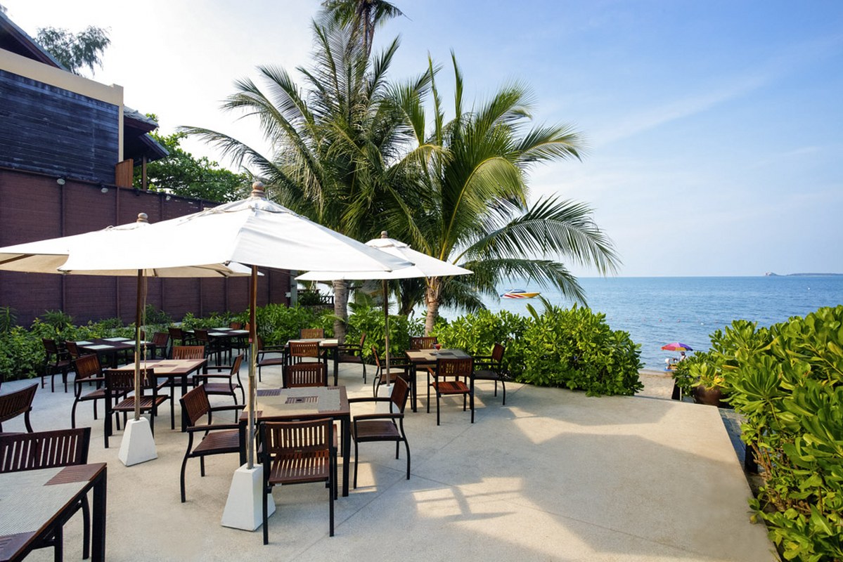 ร้าน Beach Bar at Ibis Samui Bophut (Samui)