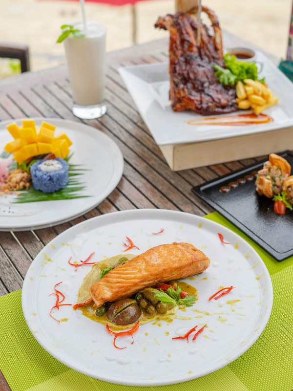 ร้าน Beach Bar at Ibis Samui Bophut (Samui)